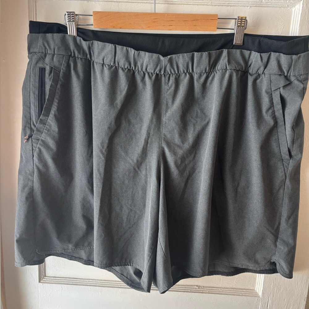 REI Co-Op Ms 2X trail runner Gray Shorts